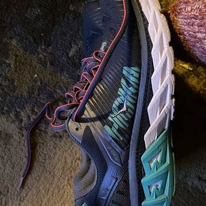 Hoka Ahari 6